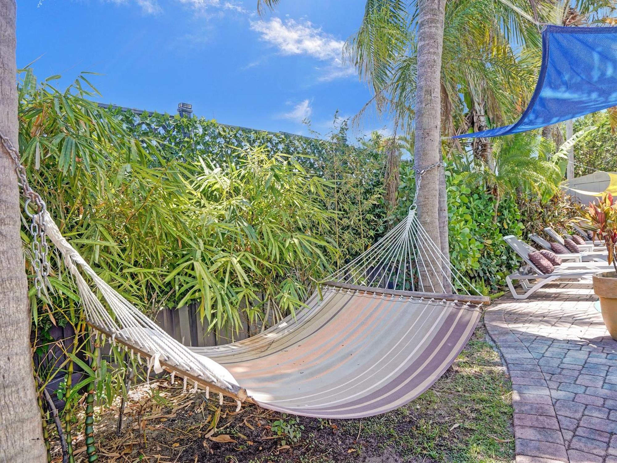 Large Gay Men'S 1 Bedroom W Gameroom Heated Pool Clothing Optional オークランド・パーク エクステリア 写真