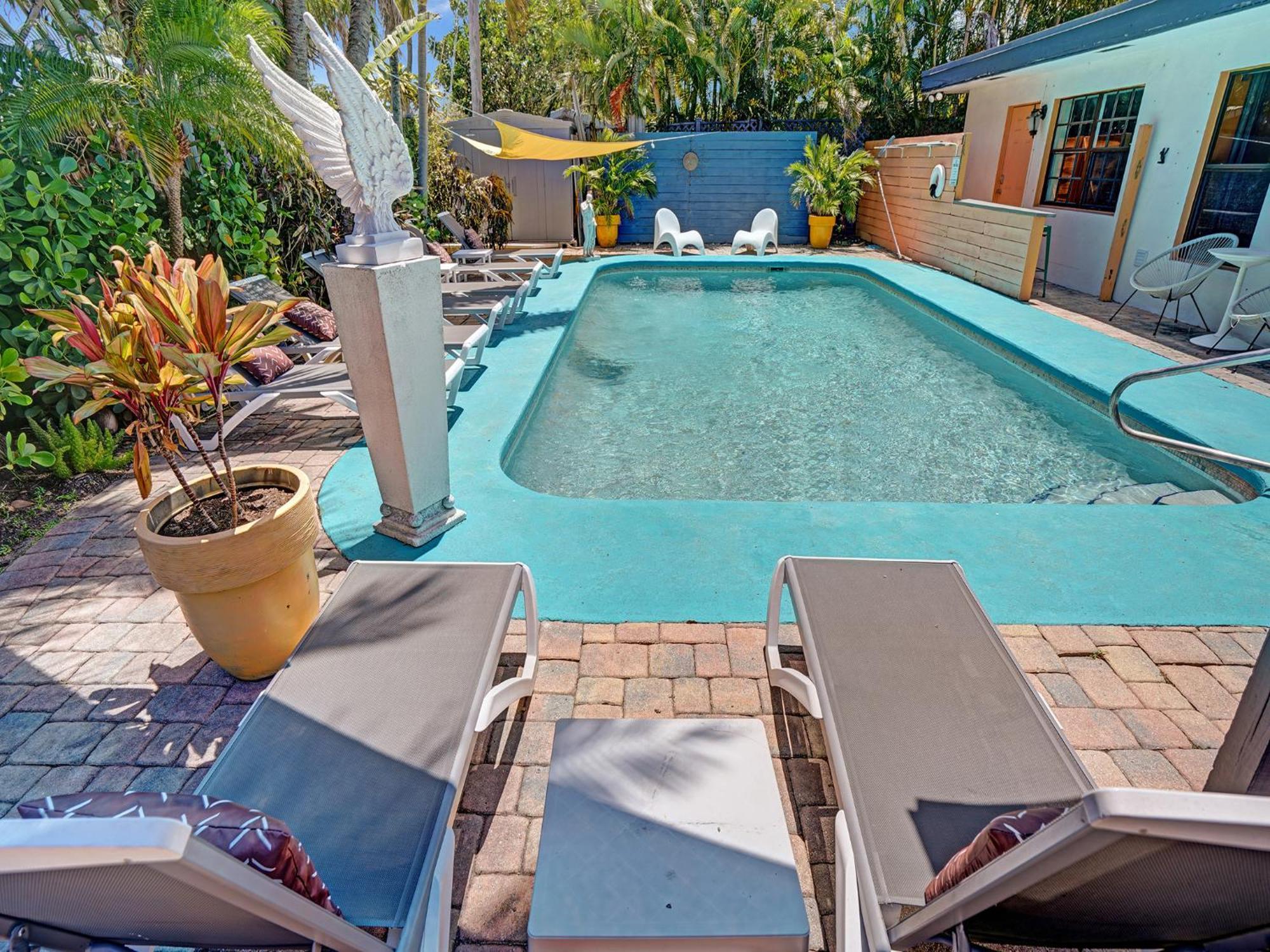 Large Gay Men'S 1 Bedroom W Gameroom Heated Pool Clothing Optional オークランド・パーク エクステリア 写真